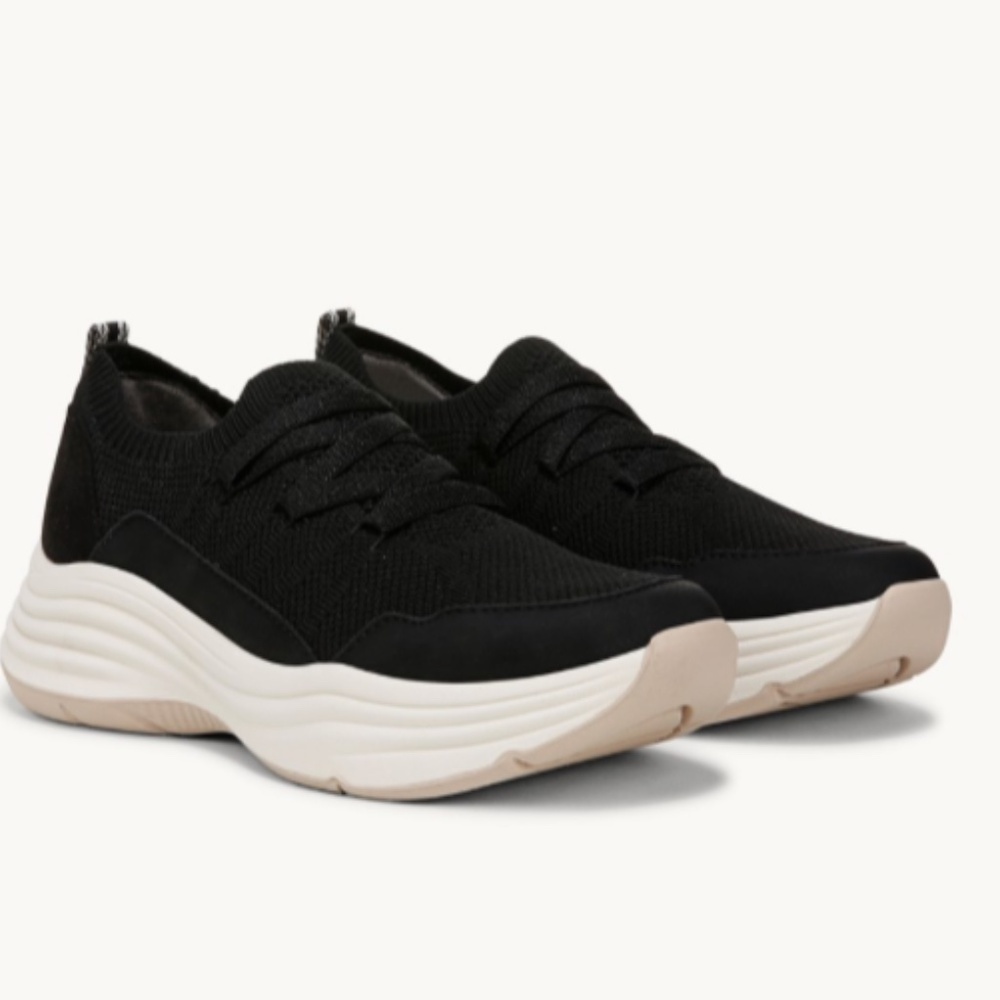 Bzees Impact Sneaker*